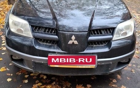 Mitsubishi Outlander III рестайлинг 3, 2005 год, 490 000 рублей, 4 фотография