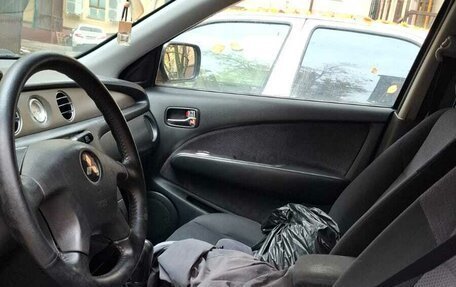 Mitsubishi Outlander III рестайлинг 3, 2005 год, 490 000 рублей, 11 фотография