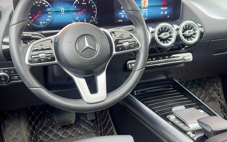 Mercedes-Benz GLA, 2020 год, 3 200 000 рублей, 12 фотография