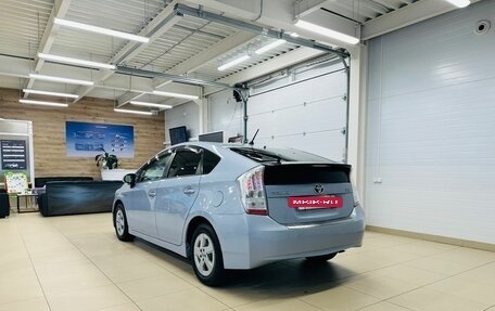 Toyota Prius, 2011 год, 1 129 000 рублей, 4 фотография