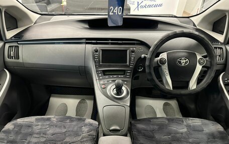 Toyota Prius, 2011 год, 1 129 000 рублей, 16 фотография