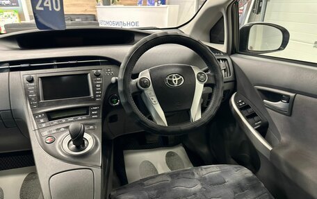 Toyota Prius, 2011 год, 1 129 000 рублей, 15 фотография