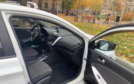 Hyundai Solaris II рестайлинг, 2012 год, 592 000 рублей, 7 фотография