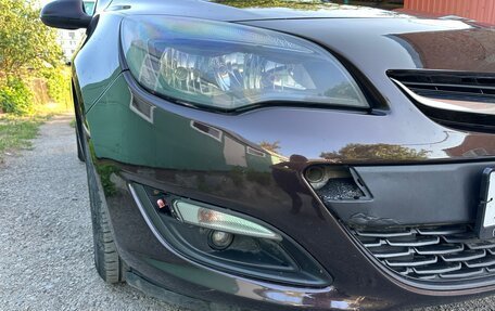Opel Astra J, 2014 год, 1 000 000 рублей, 4 фотография