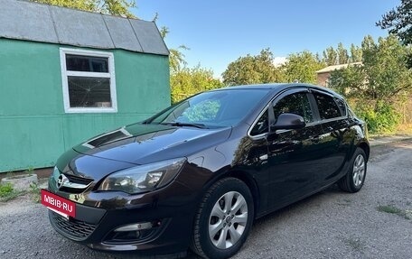 Opel Astra J, 2014 год, 1 000 000 рублей, 2 фотография