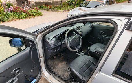 Renault Logan II, 2015 год, 560 000 рублей, 3 фотография