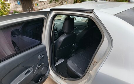 Renault Logan II, 2015 год, 560 000 рублей, 2 фотография