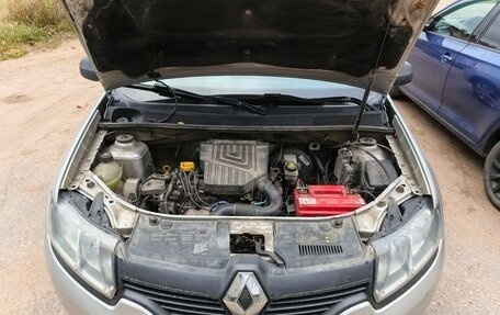 Renault Logan II, 2015 год, 560 000 рублей, 11 фотография