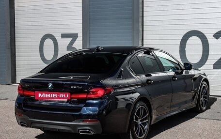 BMW 5 серия, 2021 год, 6 000 000 рублей, 9 фотография