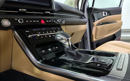 KIA Carnival, 2023 год, 3 900 000 рублей, 25 фотография