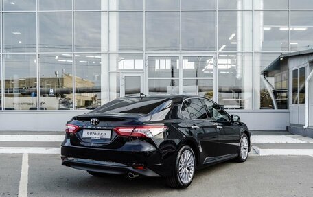 Toyota Camry, 2020 год, 3 100 000 рублей, 2 фотография