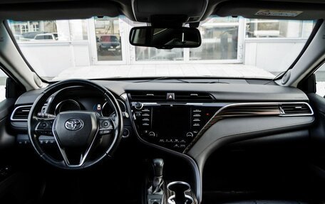 Toyota Camry, 2020 год, 3 100 000 рублей, 11 фотография