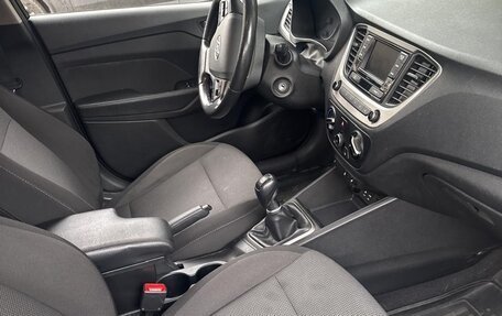 Hyundai Solaris II рестайлинг, 2018 год, 999 000 рублей, 9 фотография