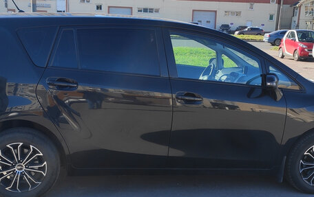 Toyota Verso I, 2013 год, 1 330 000 рублей, 2 фотография