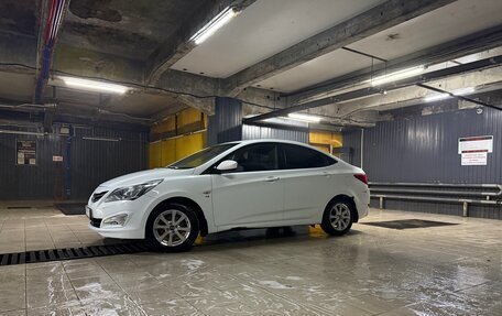 Hyundai Solaris II рестайлинг, 2015 год, 550 000 рублей, 2 фотография