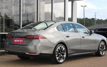 BMW 5 серия, 2025 год, 5 718 000 рублей, 6 фотография