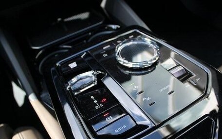 BMW 5 серия, 2025 год, 5 718 000 рублей, 15 фотография