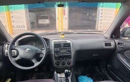 Toyota Avensis III рестайлинг, 2001 год, 360 000 рублей, 6 фотография