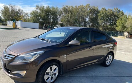 Hyundai Solaris II рестайлинг, 2015 год, 1 150 000 рублей, 2 фотография