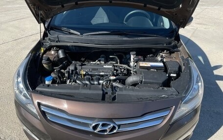 Hyundai Solaris II рестайлинг, 2015 год, 1 150 000 рублей, 4 фотография