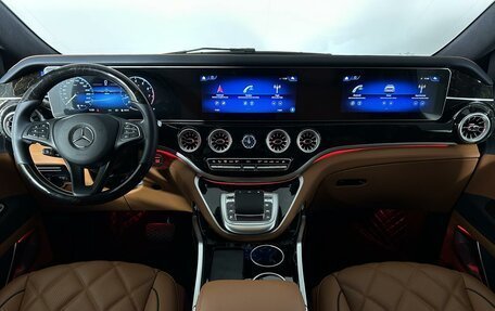 Mercedes-Benz V-Класс, 2024 год, 8 699 000 рублей, 15 фотография