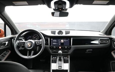 Porsche Macan I рестайлинг, 2025 год, 8 718 000 рублей, 4 фотография