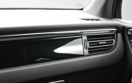 Porsche Macan I рестайлинг, 2025 год, 8 718 000 рублей, 16 фотография