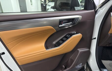 Toyota Highlander, 2025 год, 5 750 000 рублей, 14 фотография