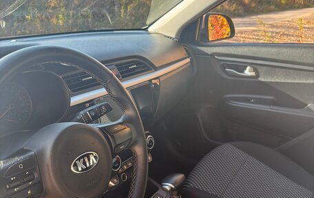 KIA Rio IV, 2020 год, 1 800 000 рублей, 10 фотография