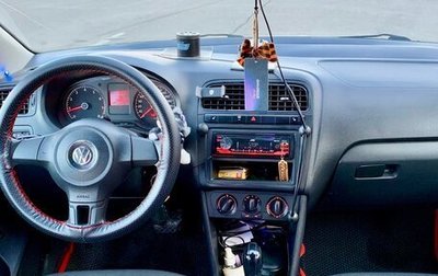 Volkswagen Polo VI (EU Market), 2012 год, 750 000 рублей, 1 фотография