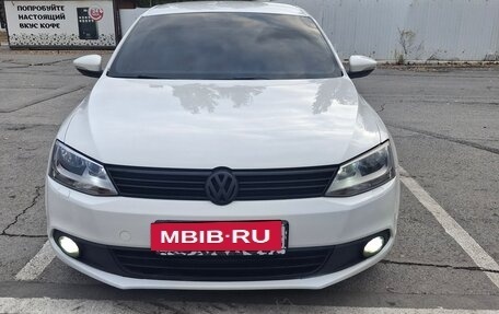 Volkswagen Jetta VI, 2013 год, 1 200 000 рублей, 10 фотография