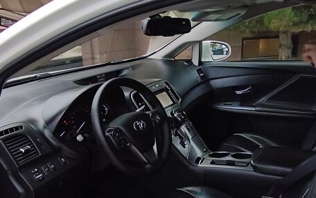 Toyota Venza I, 2013 год, 1 550 000 рублей, 11 фотография