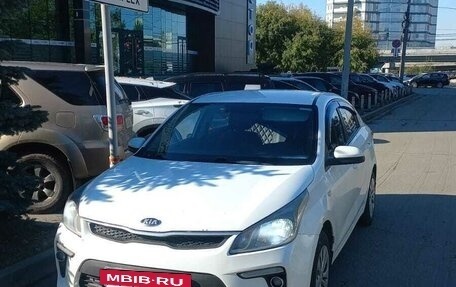KIA Rio IV, 2018 год, 980 000 рублей, 3 фотография