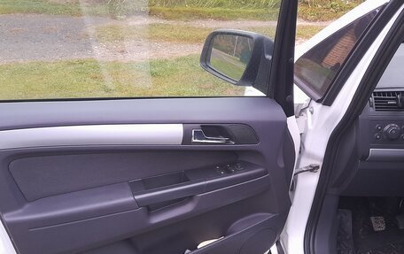 Opel Zafira B, 2011 год, 800 000 рублей, 5 фотография