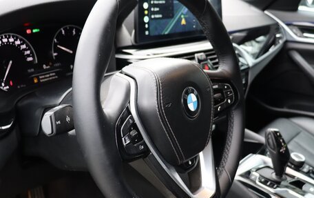 BMW 5 серия, 2019 год, 3 200 000 рублей, 12 фотография