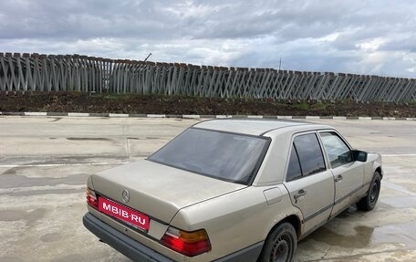 Mercedes-Benz W124, 1988 год, 175 000 рублей, 3 фотография