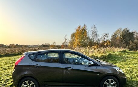 Hyundai Solaris II рестайлинг, 2012 год, 720 000 рублей, 5 фотография