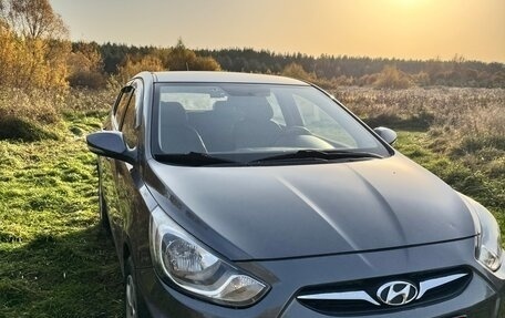 Hyundai Solaris II рестайлинг, 2012 год, 720 000 рублей, 6 фотография