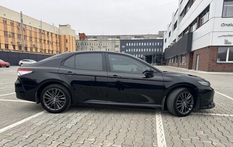 Toyota Camry, 2021 год, 3 300 000 рублей, 5 фотография