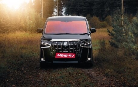 Toyota Alphard III, 2019 год, 4 240 000 рублей, 2 фотография