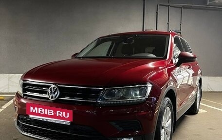 Volkswagen Tiguan II, 2020 год, 2 800 000 рублей, 2 фотография