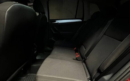 Volkswagen Tiguan II, 2020 год, 2 800 000 рублей, 15 фотография