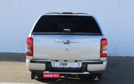 Mitsubishi L200 IV рестайлинг, 2022 год, 3 900 000 рублей, 7 фотография