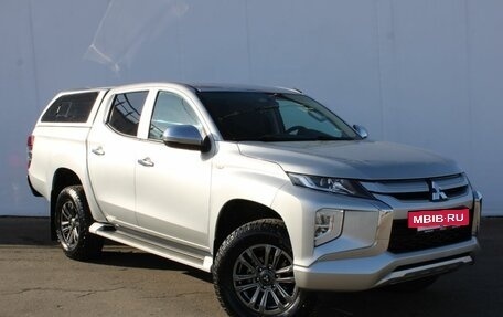 Mitsubishi L200 IV рестайлинг, 2022 год, 3 900 000 рублей, 4 фотография
