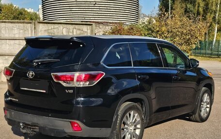 Toyota Highlander III, 2014 год, 2 100 000 рублей, 6 фотография