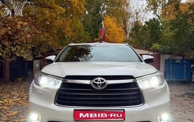 Toyota Highlander III, 2014 год, 3 100 000 рублей, 1 фотография