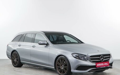 Mercedes-Benz E-Класс, 2020 год, 3 185 600 рублей, 1 фотография