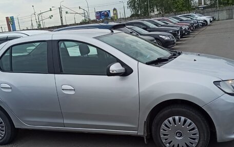 Renault Logan II, 2015 год, 650 000 рублей, 3 фотография