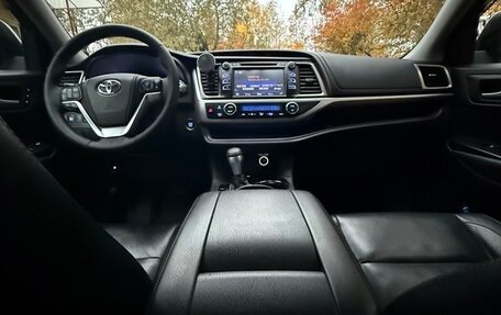 Toyota Highlander III, 2014 год, 3 100 000 рублей, 14 фотография