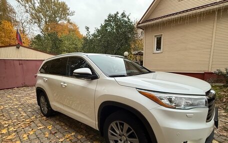 Toyota Highlander III, 2014 год, 3 100 000 рублей, 5 фотография